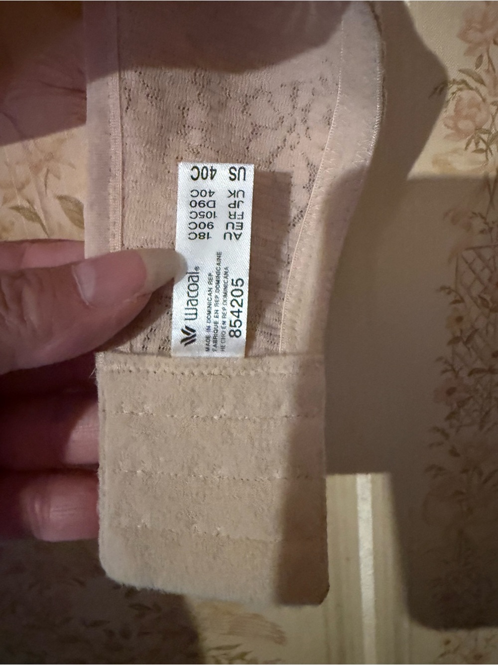 Wacoal Lace strapless Bra in tan. - Picture 3 of 5